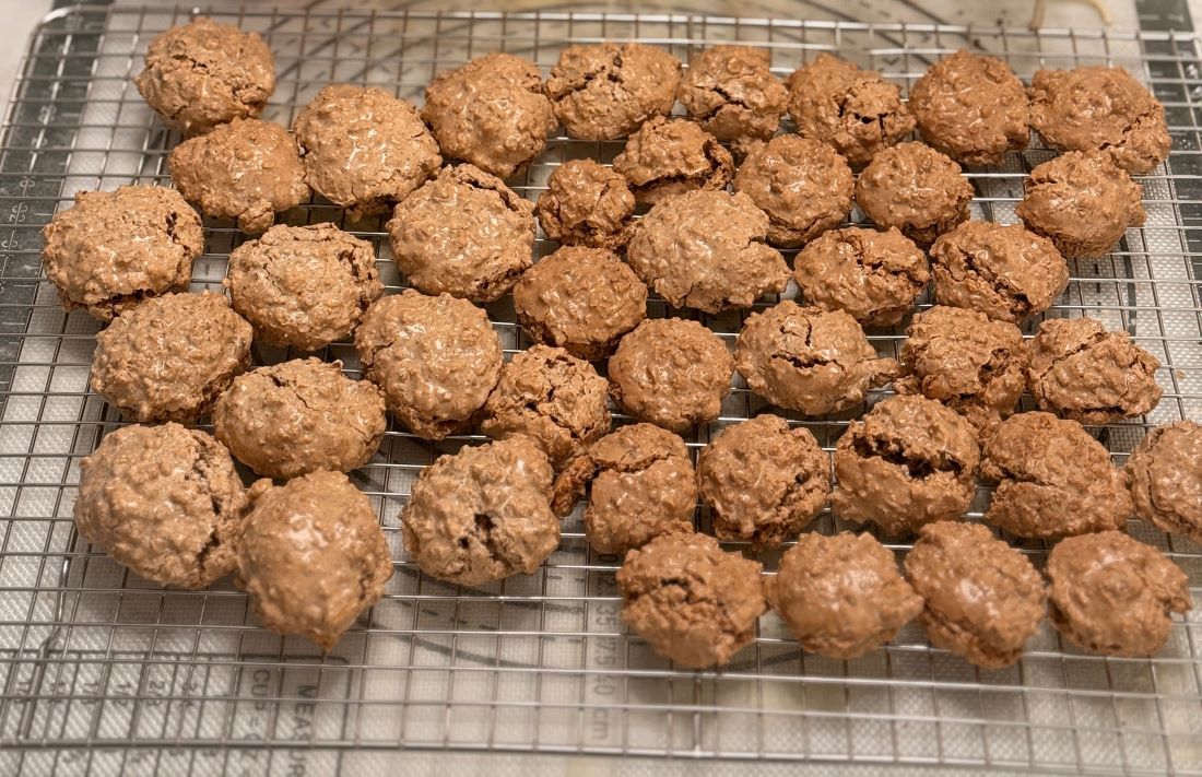 Italian hazelnut cookies cooling on a rack